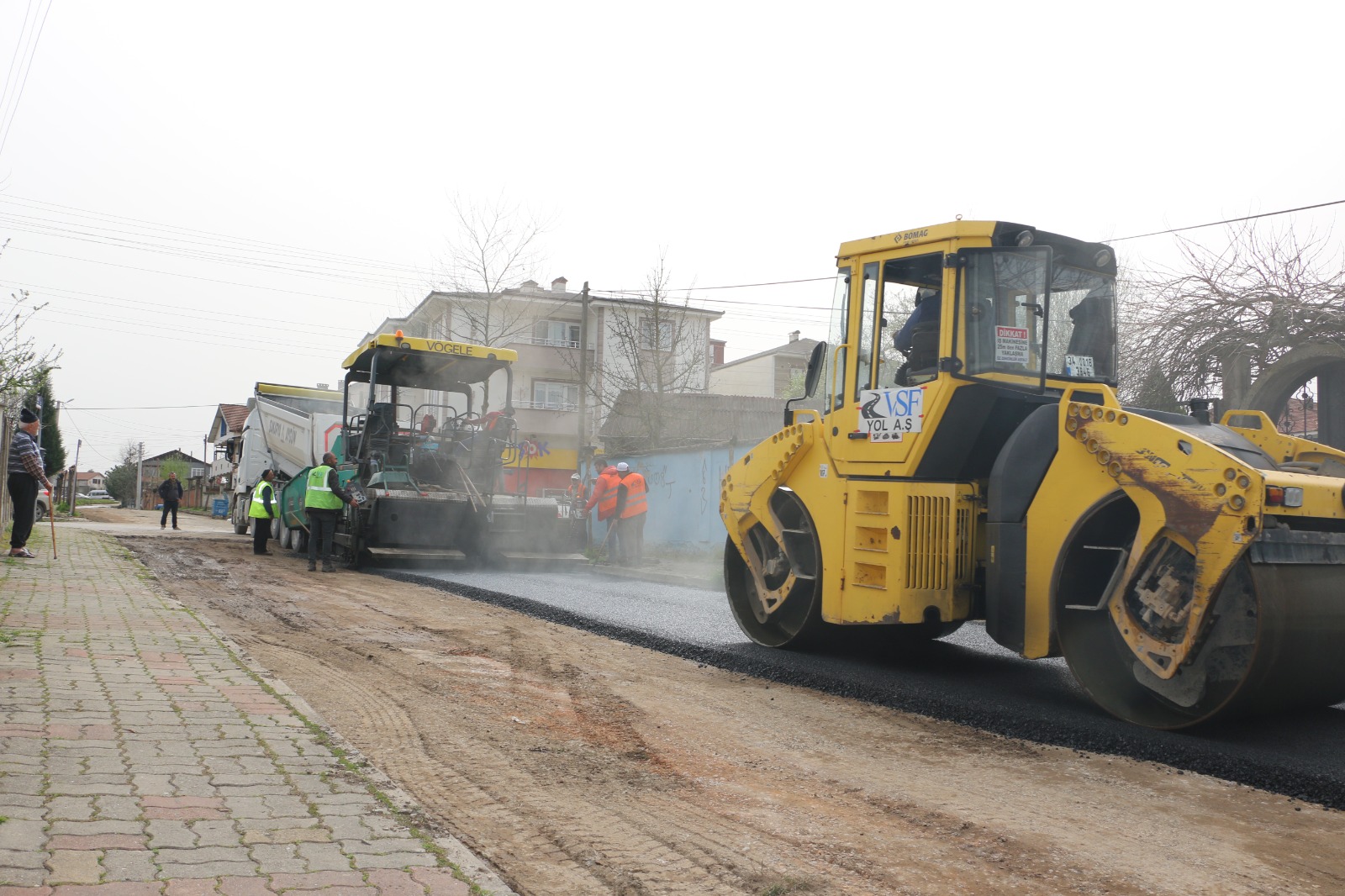 SARIDEDE MAHALLESİ'NDE 2 SOKAK DAHA ASFALTLANDI